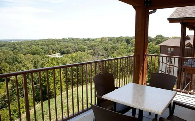 2 Bedrooms Villa