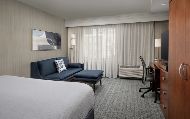 1 Bedroom Suite with balcony