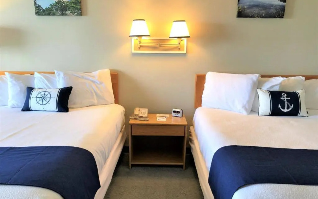 Standard Quadruple room with balcony and with ocean view