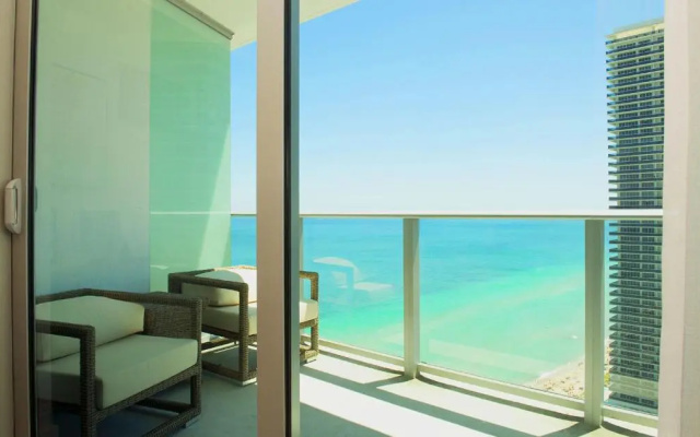 1 Bedroom Apartment oceanfront