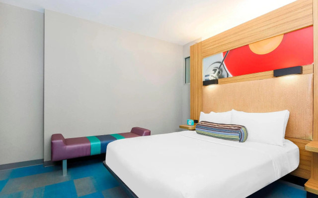 Aloft Double room