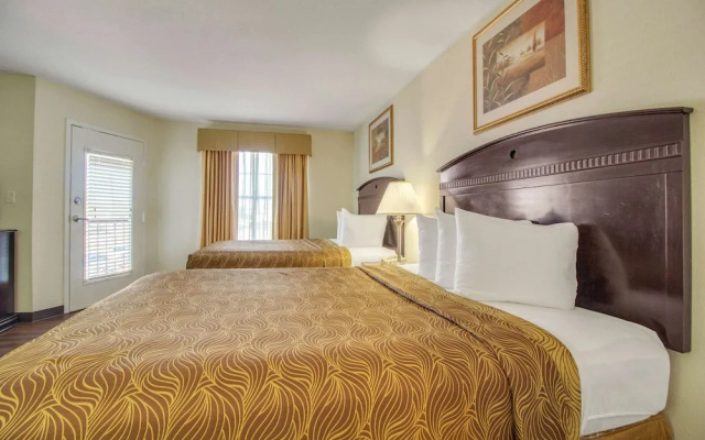 Suite with balcony