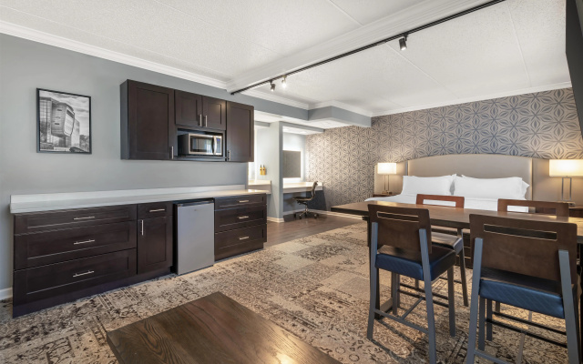 Double Suite
