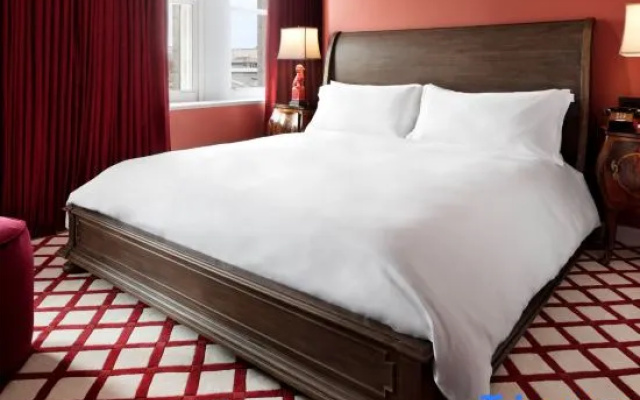 First Lady Angelica Van Buren Suite