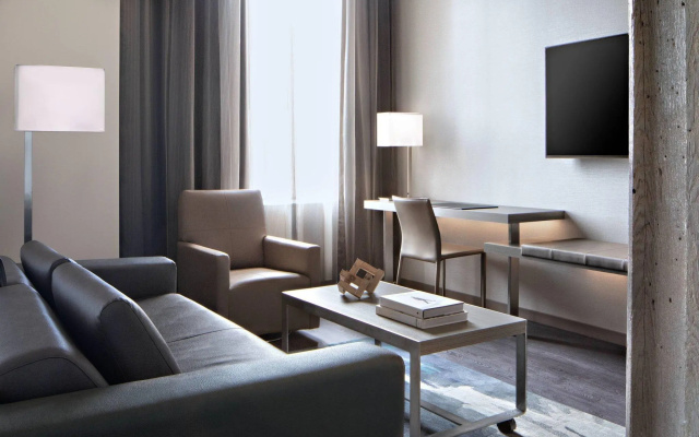 2 Bedrooms Double Suite with city view