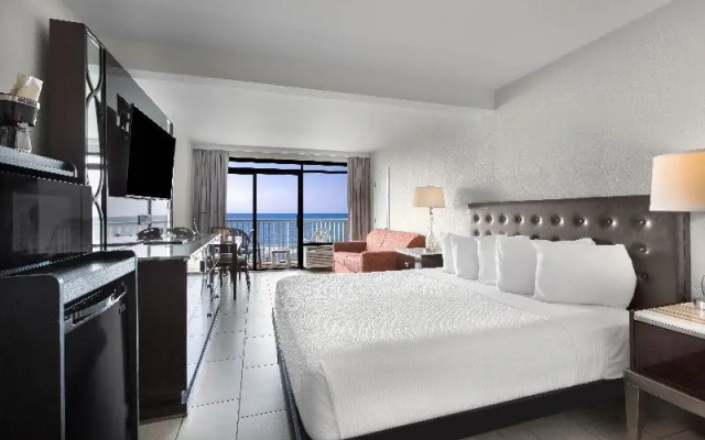 Double Studio oceanfront