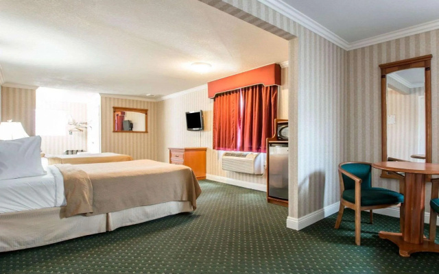 Sextuple Suite