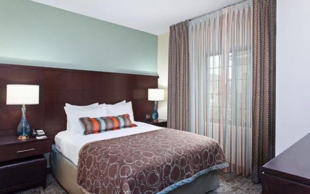 2 Bedrooms Suite