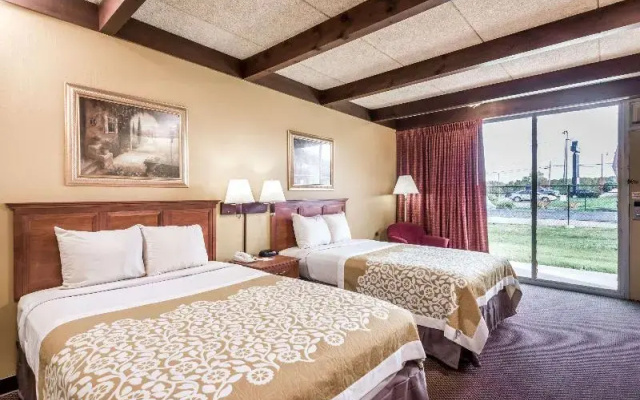 Standard Sextuple room