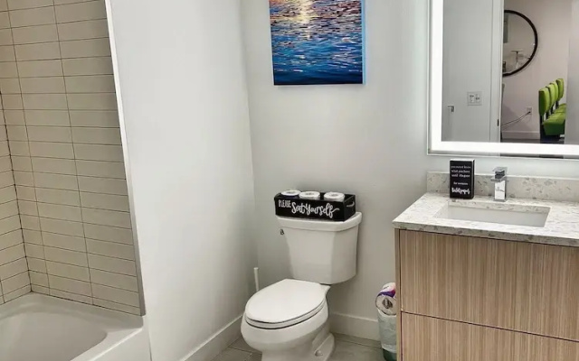 2 Bedrooms Apartment