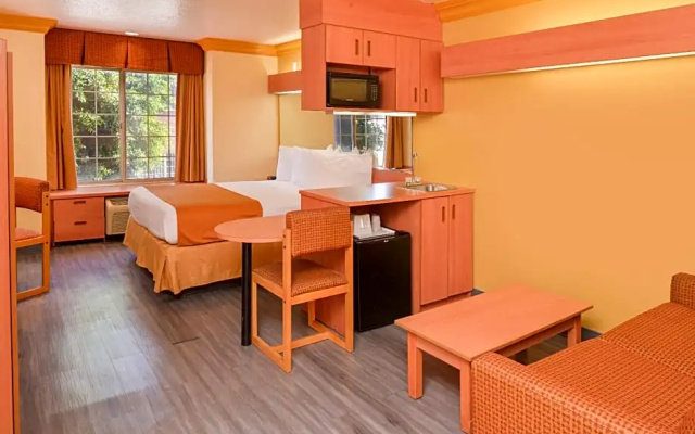 Standard Suite