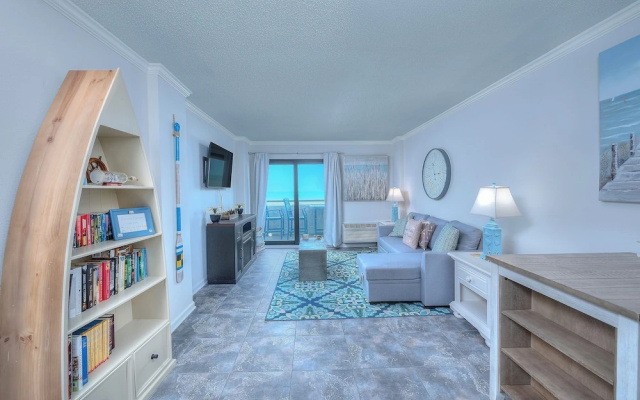 1 Bedroom Classic room with balcony and oceanfront