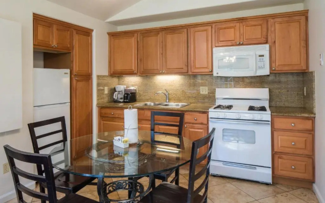2 Bedrooms Cottage