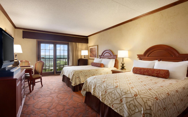 Standard Quadruple room with lake view