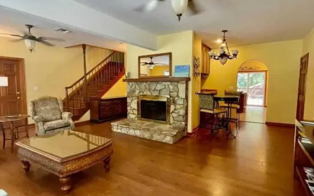 2 Bedrooms Cottage