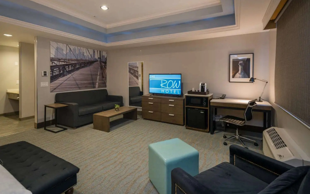 Double Suite