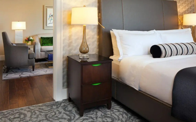 1 Bedroom Deluxe Double Suite