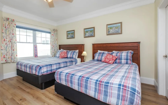 Quadruple Suite with balcony