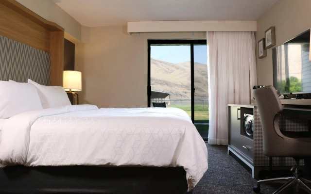 Standard Double room with river view