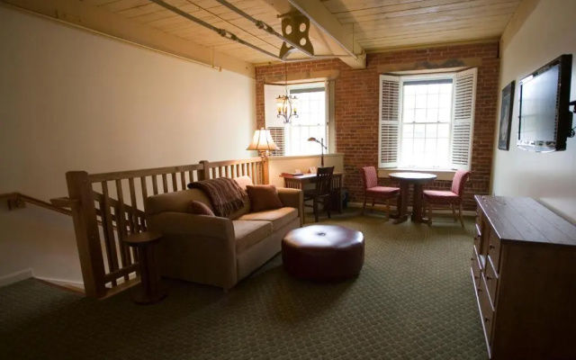 Deluxe Double Suite
