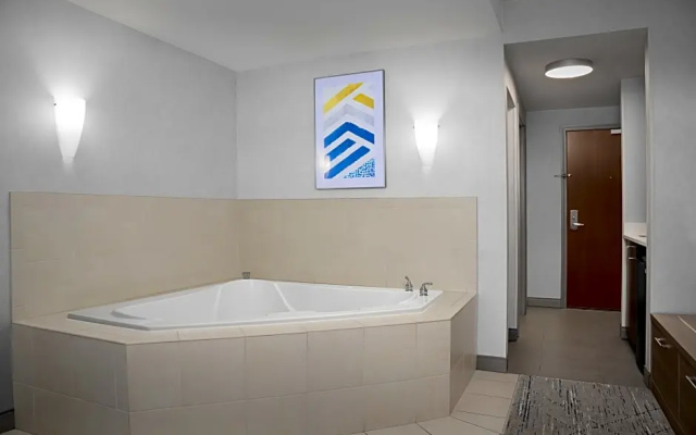 Deluxe Double Suite