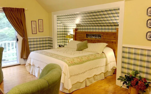 Suite with balcony