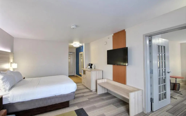 2 Bedrooms Suite