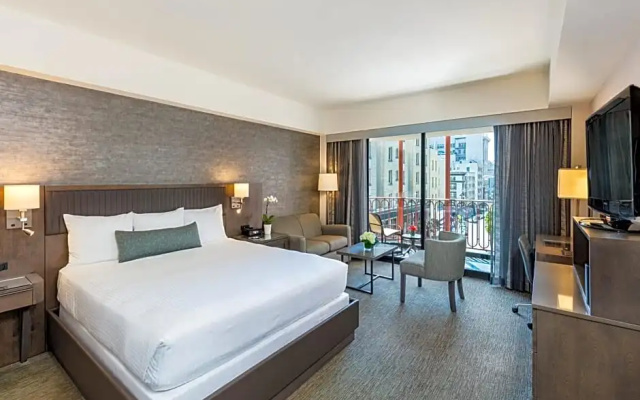 Premier room