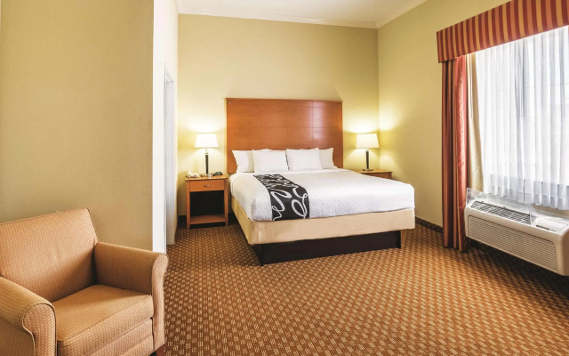 Deluxe Double Suite