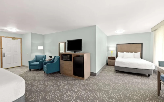 Deluxe Suite