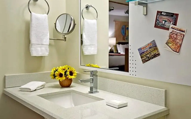 Standard Double room with city view