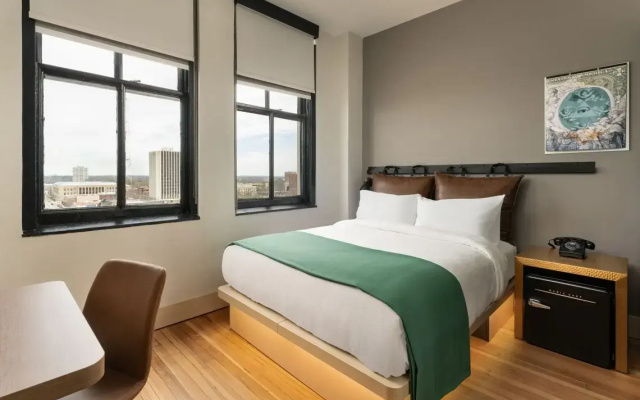 Standard Double room with city view