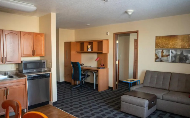 2 Bedrooms Double Suite