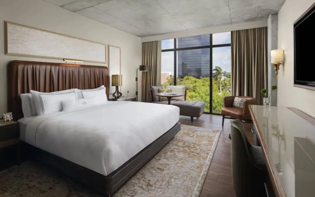 Standard Double room with city view