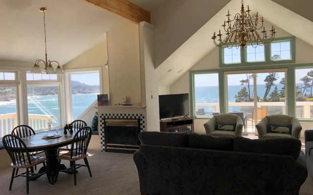 2 Bedrooms Standard Penthouse room with balcony and with ocean view