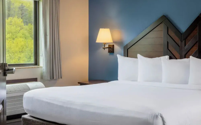 2 Bedrooms Superior Suite with balcony