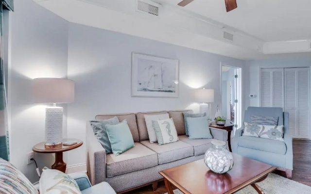 2 Bedrooms Suite with partial sea view