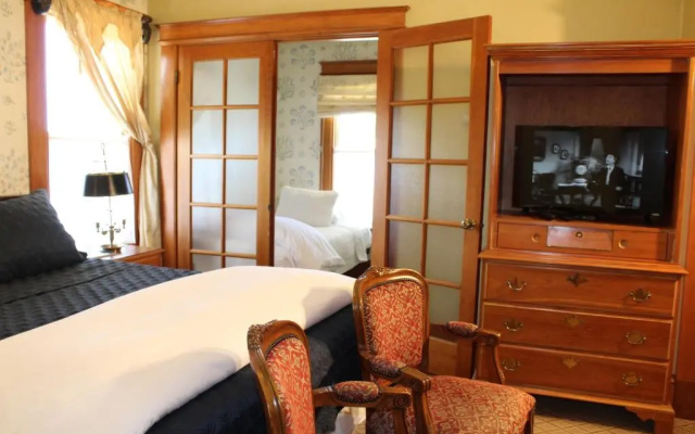 Double Suite