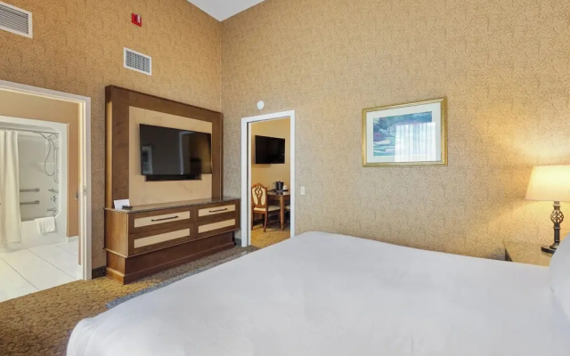 Deluxe Suite