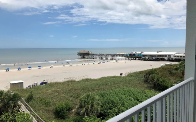Quadruple Junior Suite oceanfront