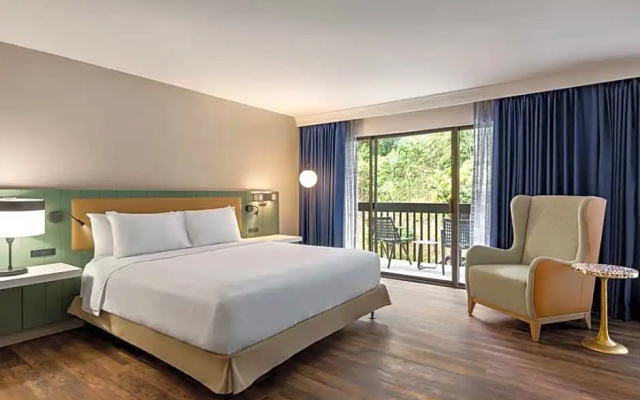 Suite with balcony