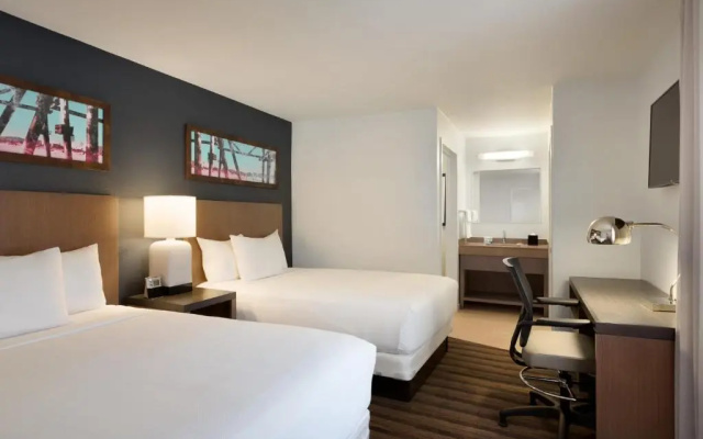1 Bedroom Deluxe Suite