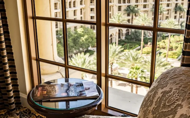 1 Bedroom Suite