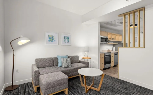 1 Bedroom Suite with balcony