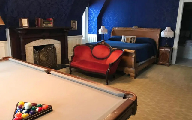 Presidential room