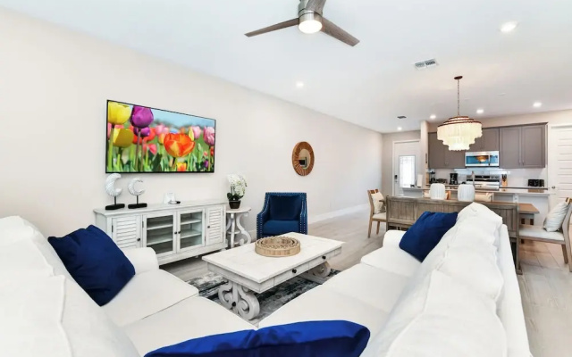 3 Bedrooms Luxury room with golf view