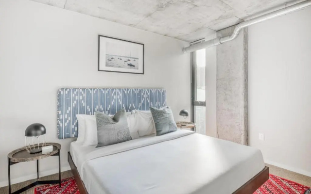 2 Bedrooms Apartment
