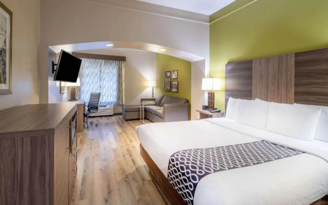 Deluxe Double Studio Suite