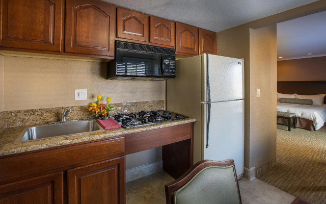 Deluxe Double Suite