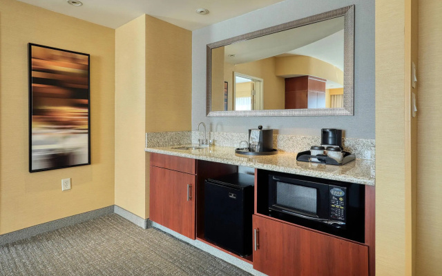 2 Bedrooms Double Suite with city view